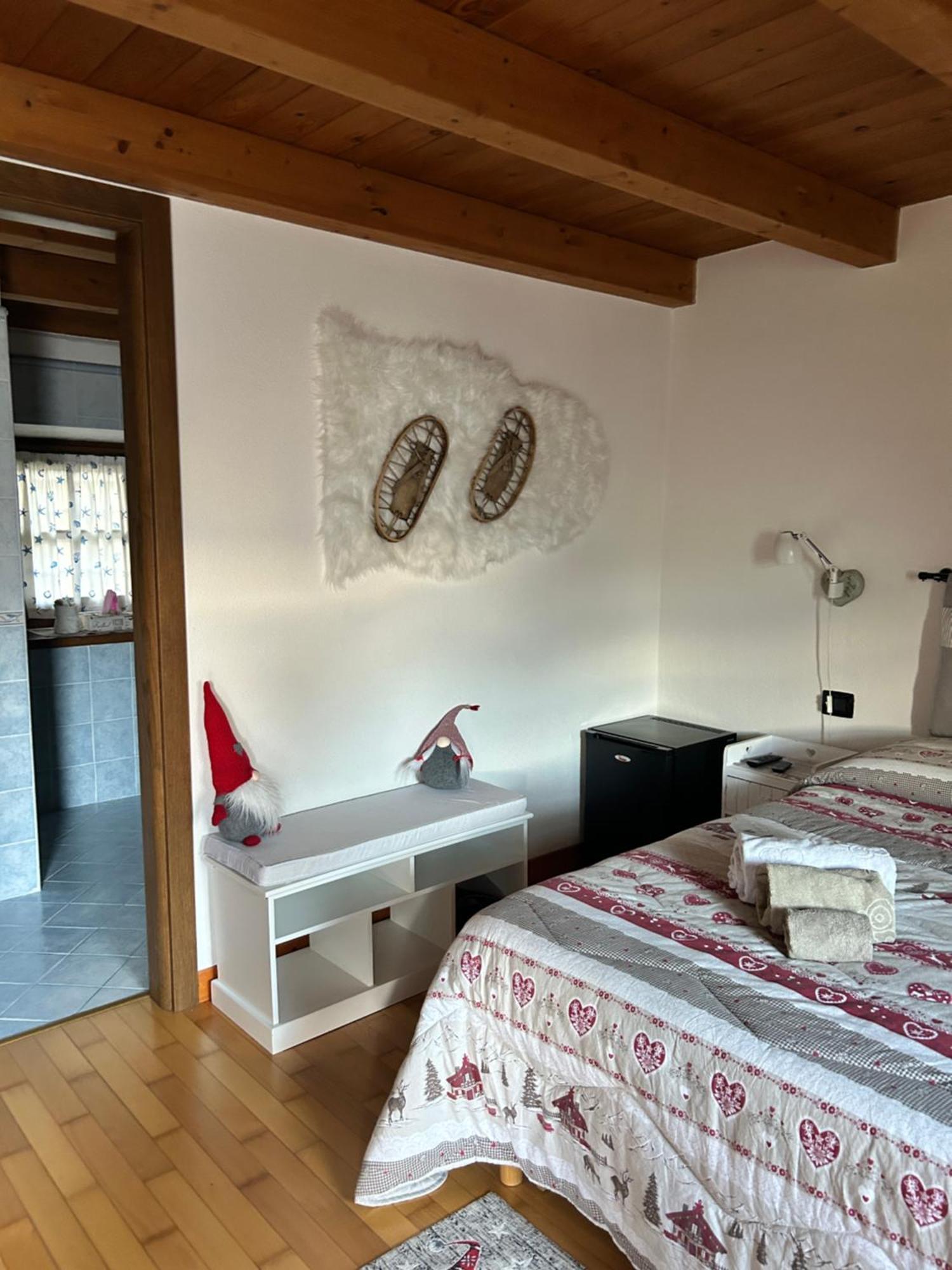 Lo Sougnet Hotel Hone Buitenkant foto